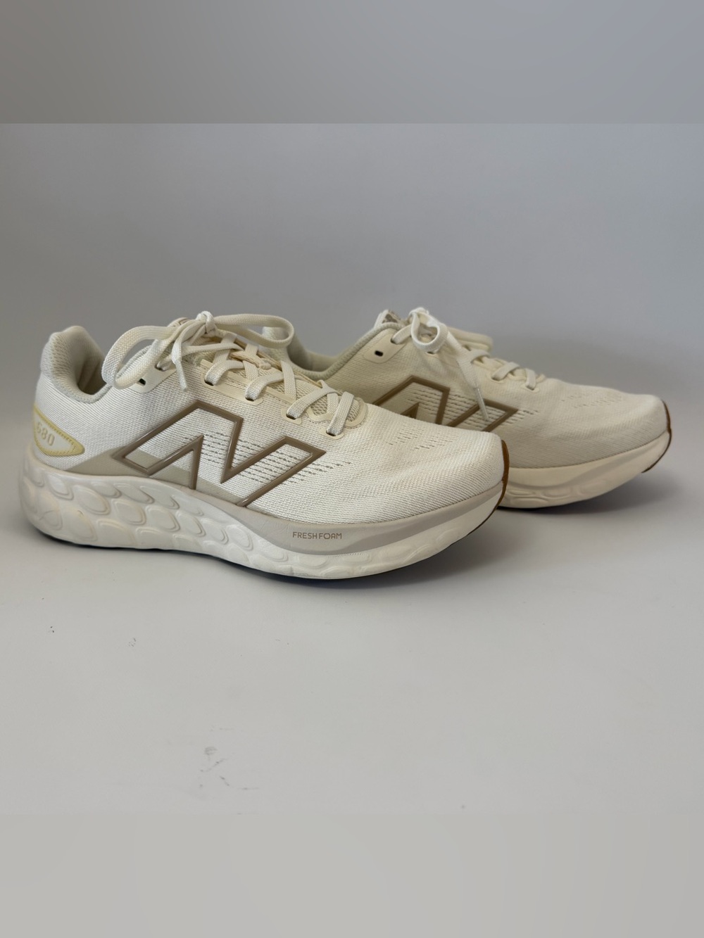 New Balance Fresh Foam 680v8 Women’s Running Shoes Beige Size 8 W680CC8